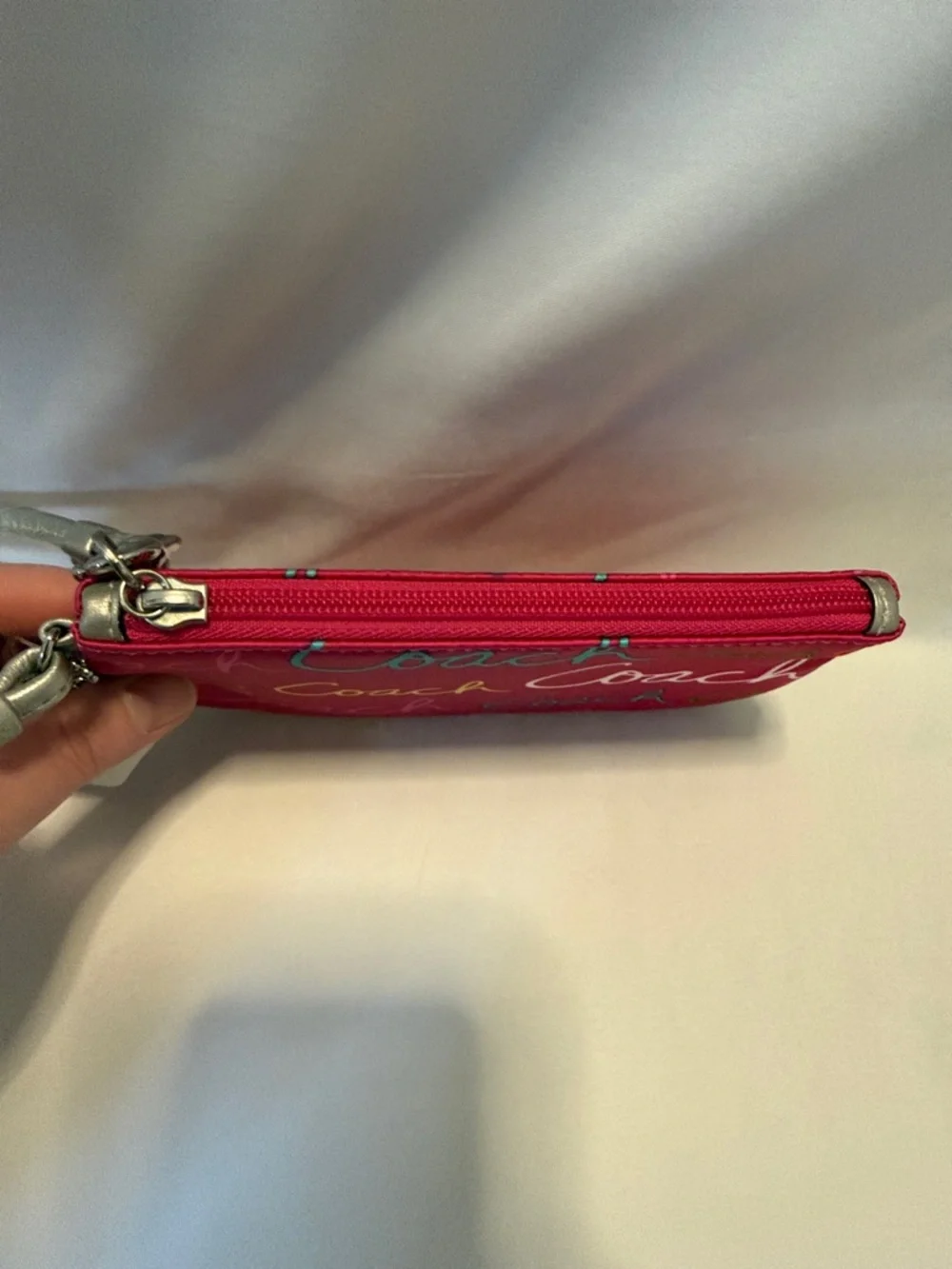 NWT Vintage Coach Hot Pink Script Logo Wristlet Y2K Multicolor - Picture 4 of 9